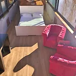 Peniche ! Amours Le Do Karina Bisch 2019 *