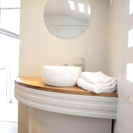 Bateau-hôtel Bateau Amours - Le D'ô Nantes